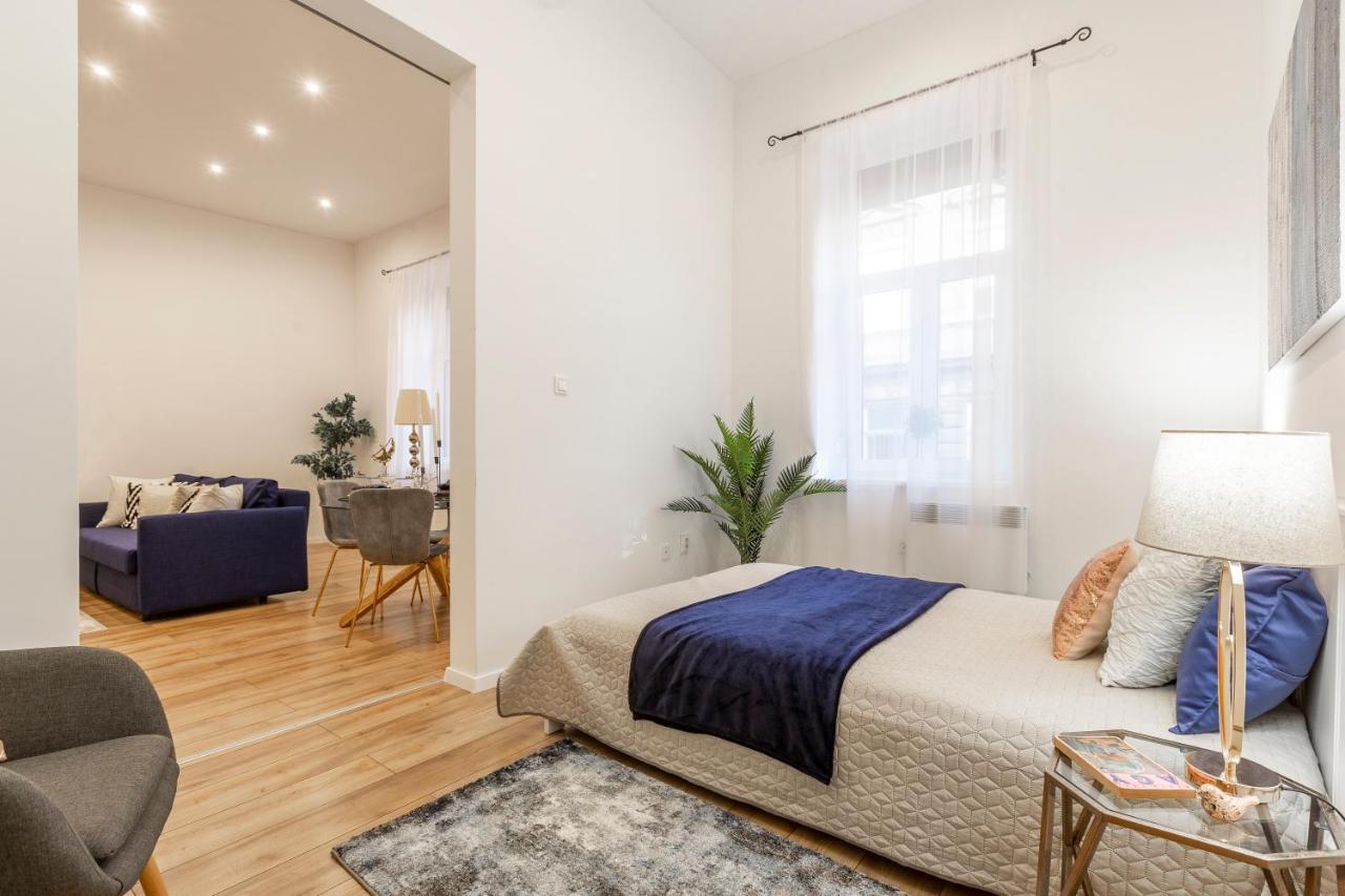 Stylish Luxury Apartment By Anna Budapest Eksteriør bilde