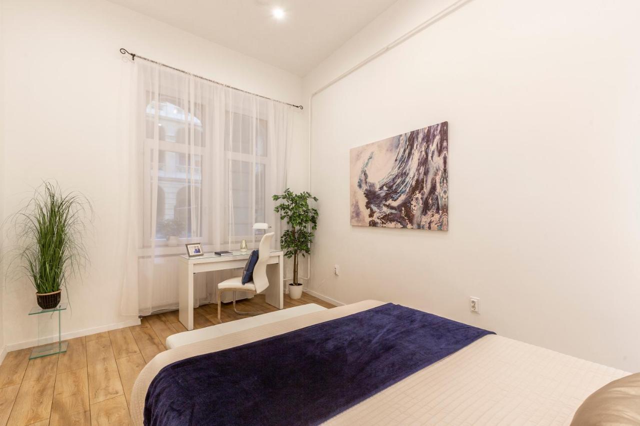 Stylish Luxury Apartment By Anna Budapest Eksteriør bilde