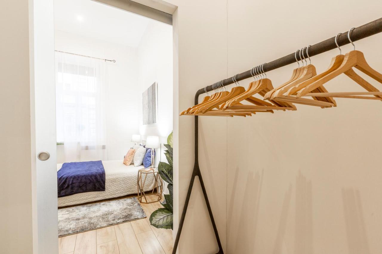 Stylish Luxury Apartment By Anna Budapest Eksteriør bilde