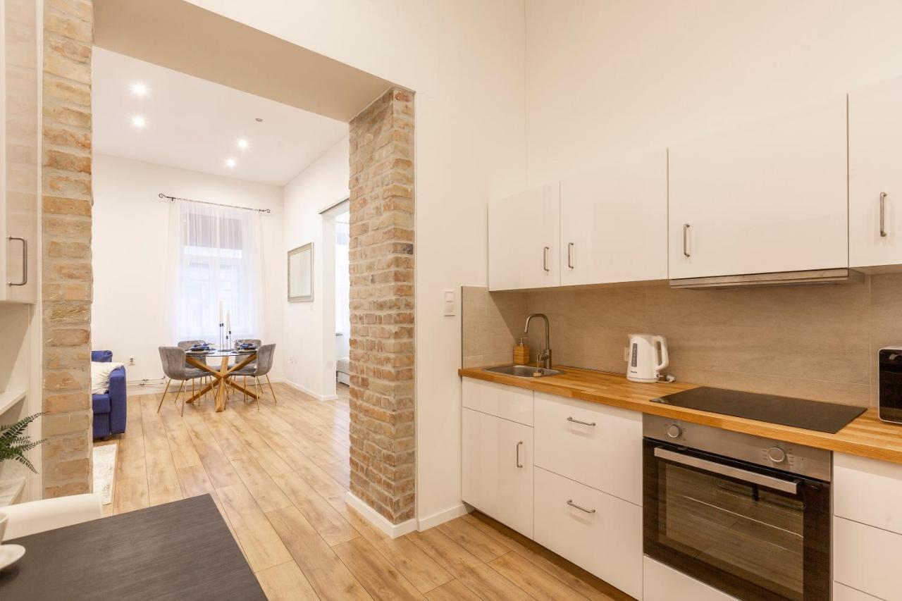 Stylish Luxury Apartment By Anna Budapest Eksteriør bilde