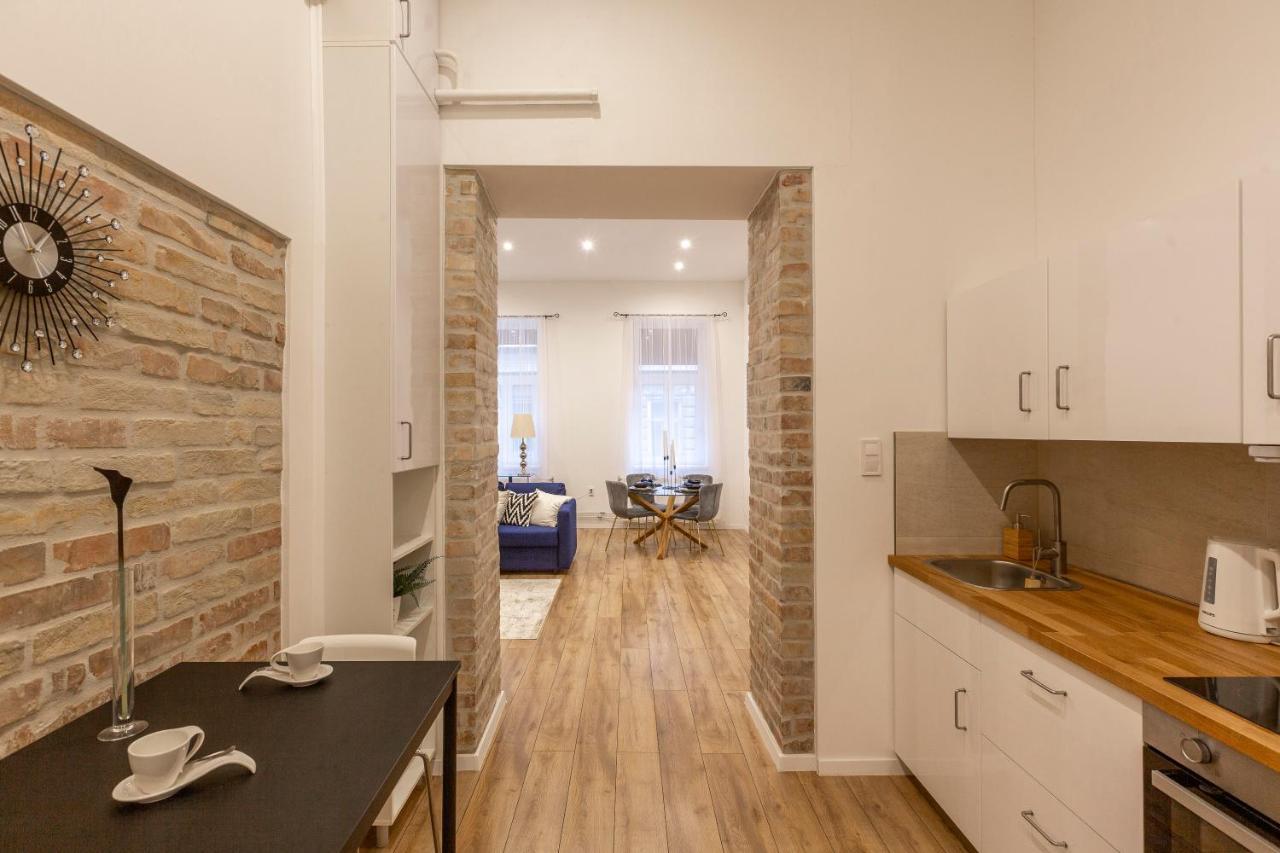 Stylish Luxury Apartment By Anna Budapest Eksteriør bilde
