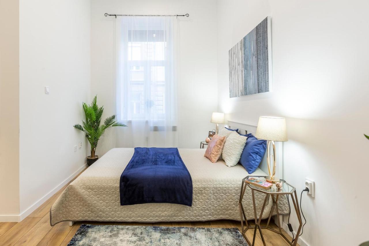 Stylish Luxury Apartment By Anna Budapest Eksteriør bilde