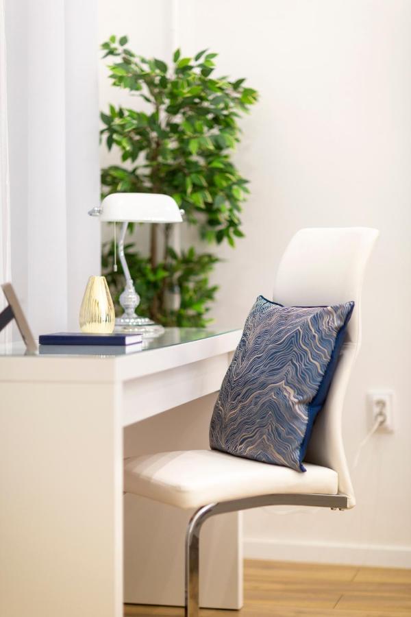 Stylish Luxury Apartment By Anna Budapest Eksteriør bilde