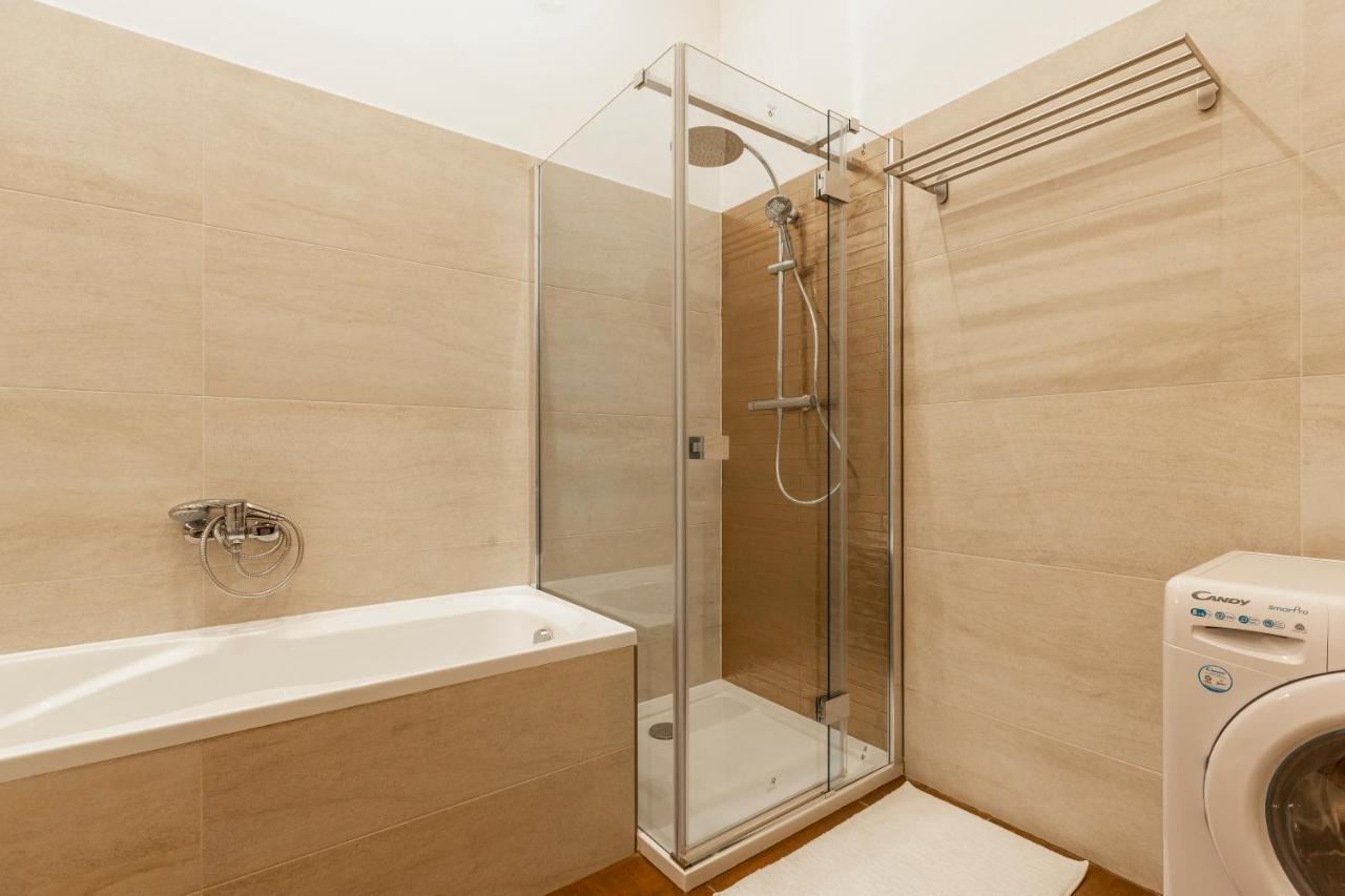 Stylish Luxury Apartment By Anna Budapest Eksteriør bilde
