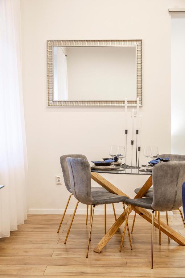 Stylish Luxury Apartment By Anna Budapest Eksteriør bilde