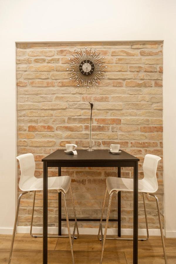 Stylish Luxury Apartment By Anna Budapest Eksteriør bilde