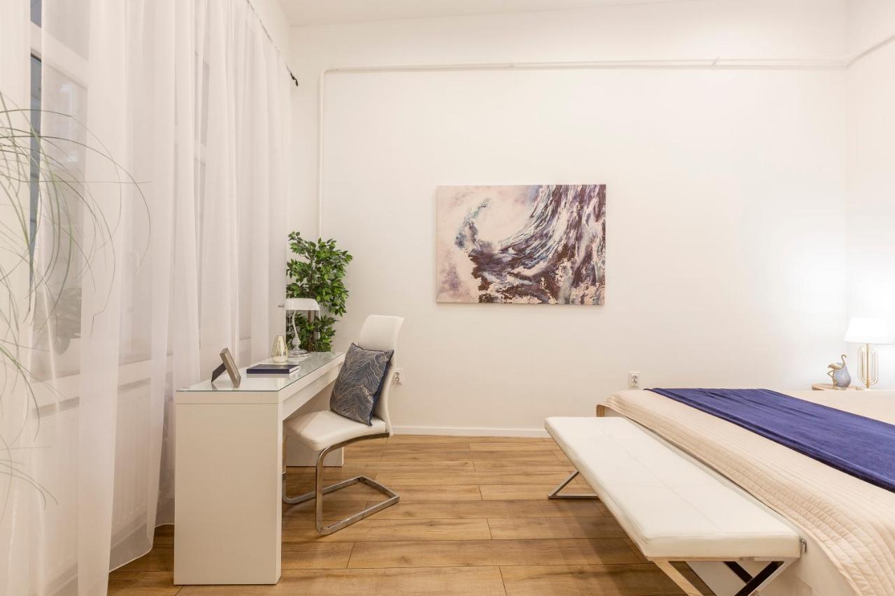 Stylish Luxury Apartment By Anna Budapest Eksteriør bilde